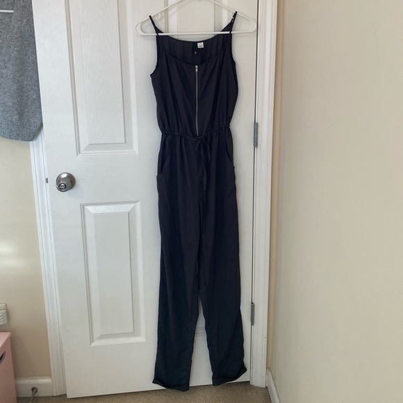 H&M navy blue jumpsuit - Picture 1 of 3